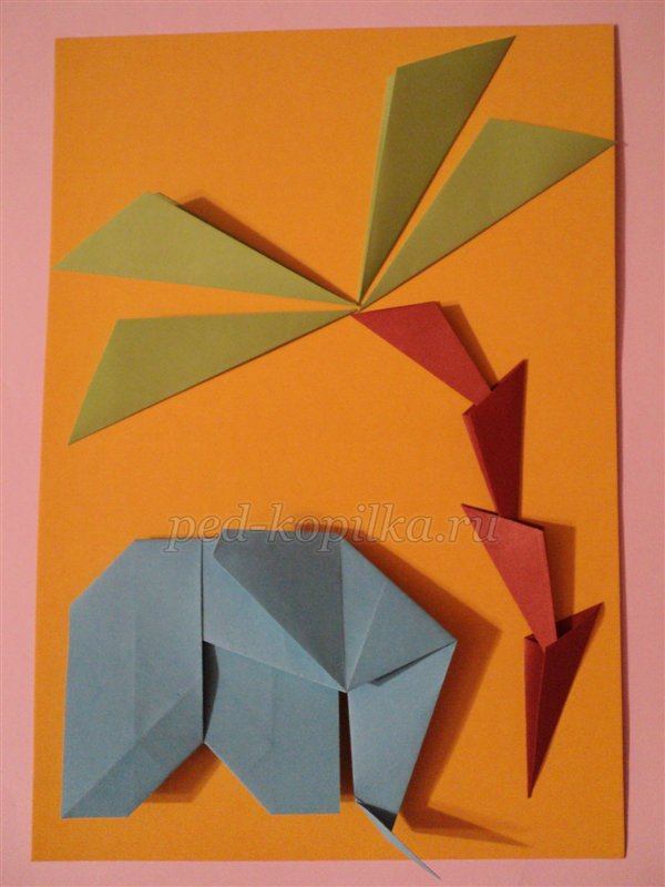 Аппликация Слоник под пальмой в технике оригами