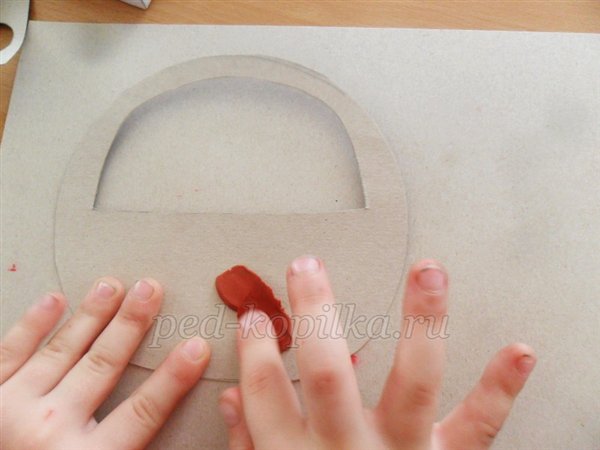 Пластилинография с элементами бумажной аппликации в детском саду