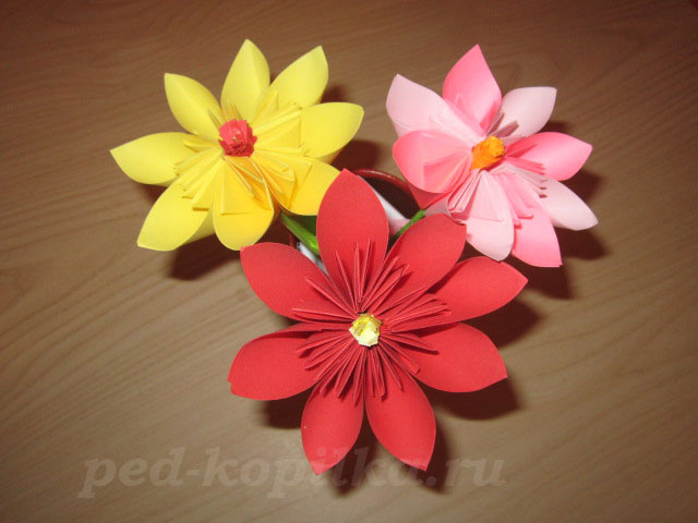 Цветы из бумаги в технике оригами. Мастер-класс с пошаговыми фото
