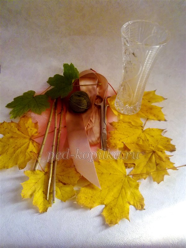 Осенний букет: как сделать розы из кленовых листьев своими руками?