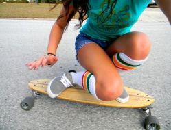 Скейтборд и ролики для девочек