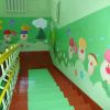 Оформление лестничного прохода в детском саду "Грибная полянка"