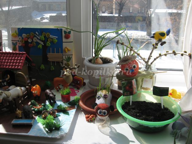 Огород на подоконнике в детском саду оформление младшей группе своими руками фото