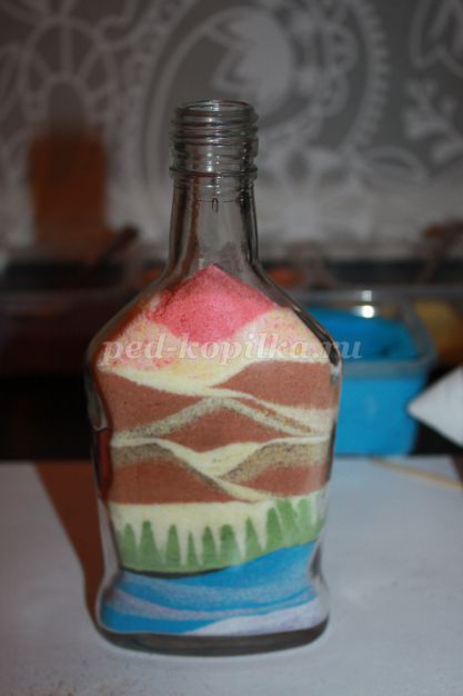 Радуга в бутылке: рисуем цветной солью
