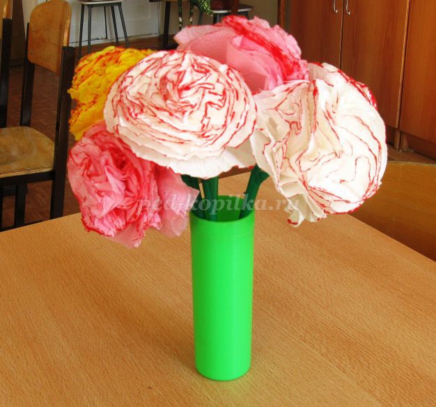 Творчество из салфеток – декоративные цветы и детские поделки