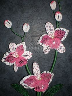 Цветок орхидеи из бисера. Мастер-класс
