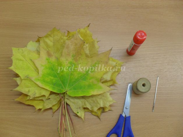 Осенний букет из природного материала — поделки для детей