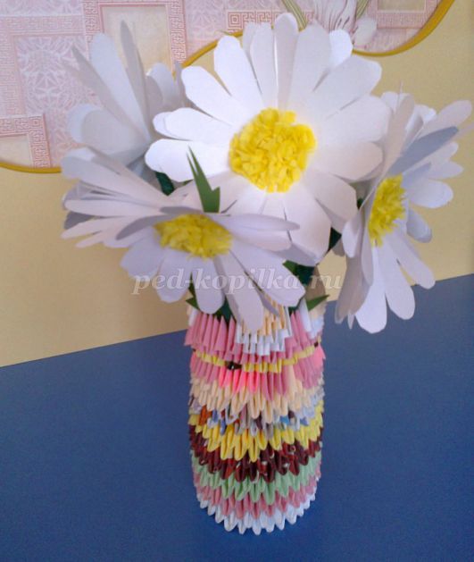 Цветок из бумаги - поделок для детей. Пошаговые мастер-классы