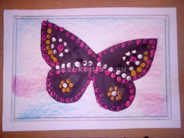 Рисунок бабочки ребенка 3 года thumbnail